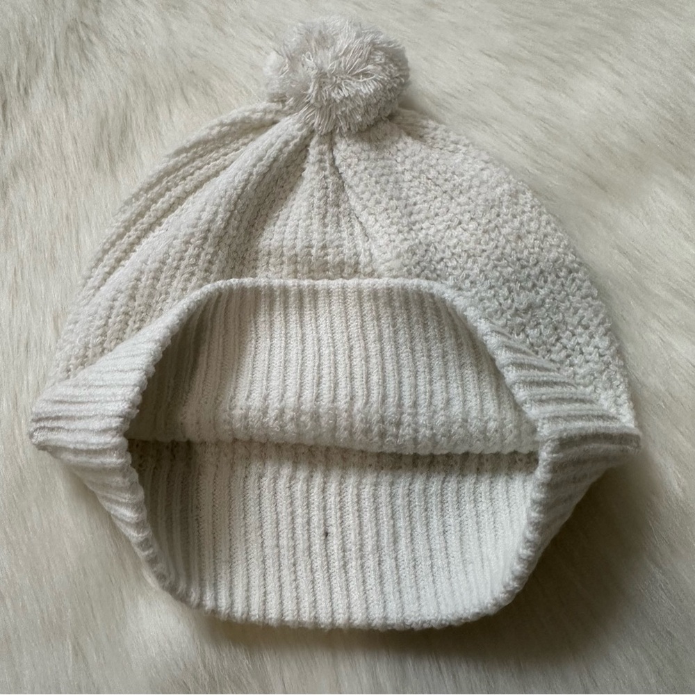 NWOT White Beenie - Picture 7 of 10